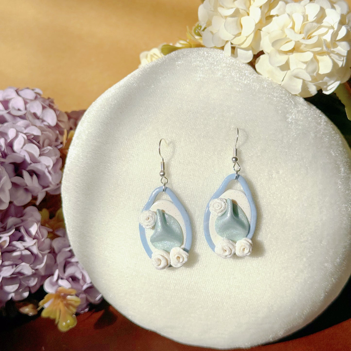 S925 Sterling Silver Hand-sculpted Earrings - Floral Relief (Classic B02)