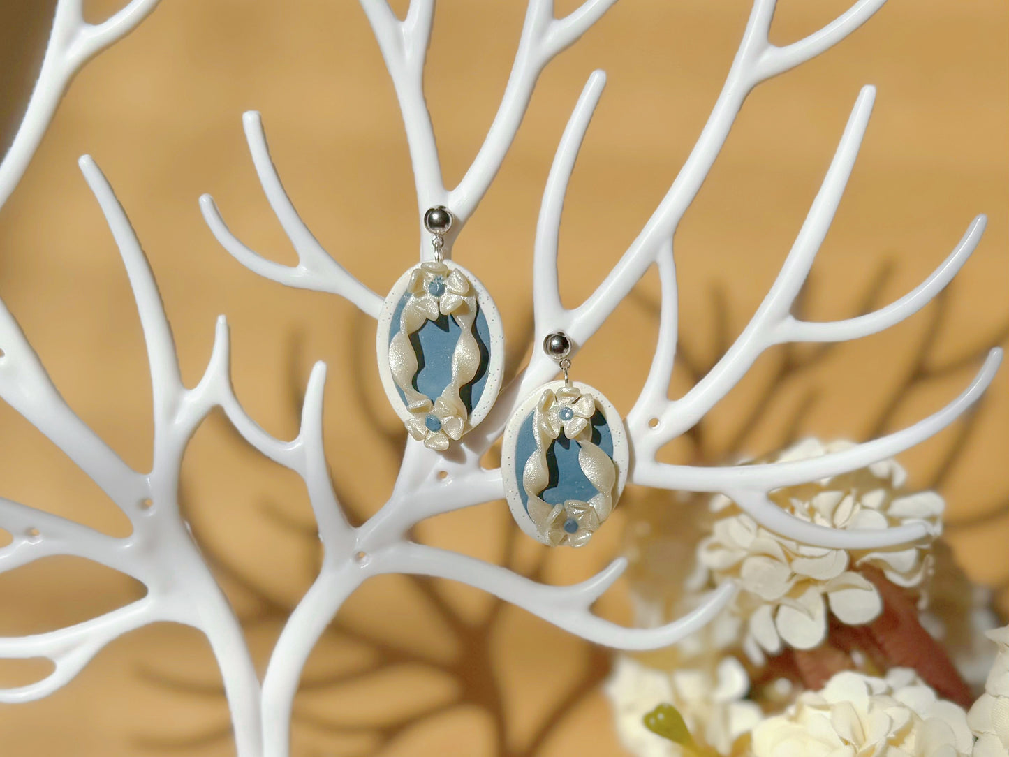 S925 Sterling Silver Hand-sculpted Earrings - Floral Relief (Classic B04)