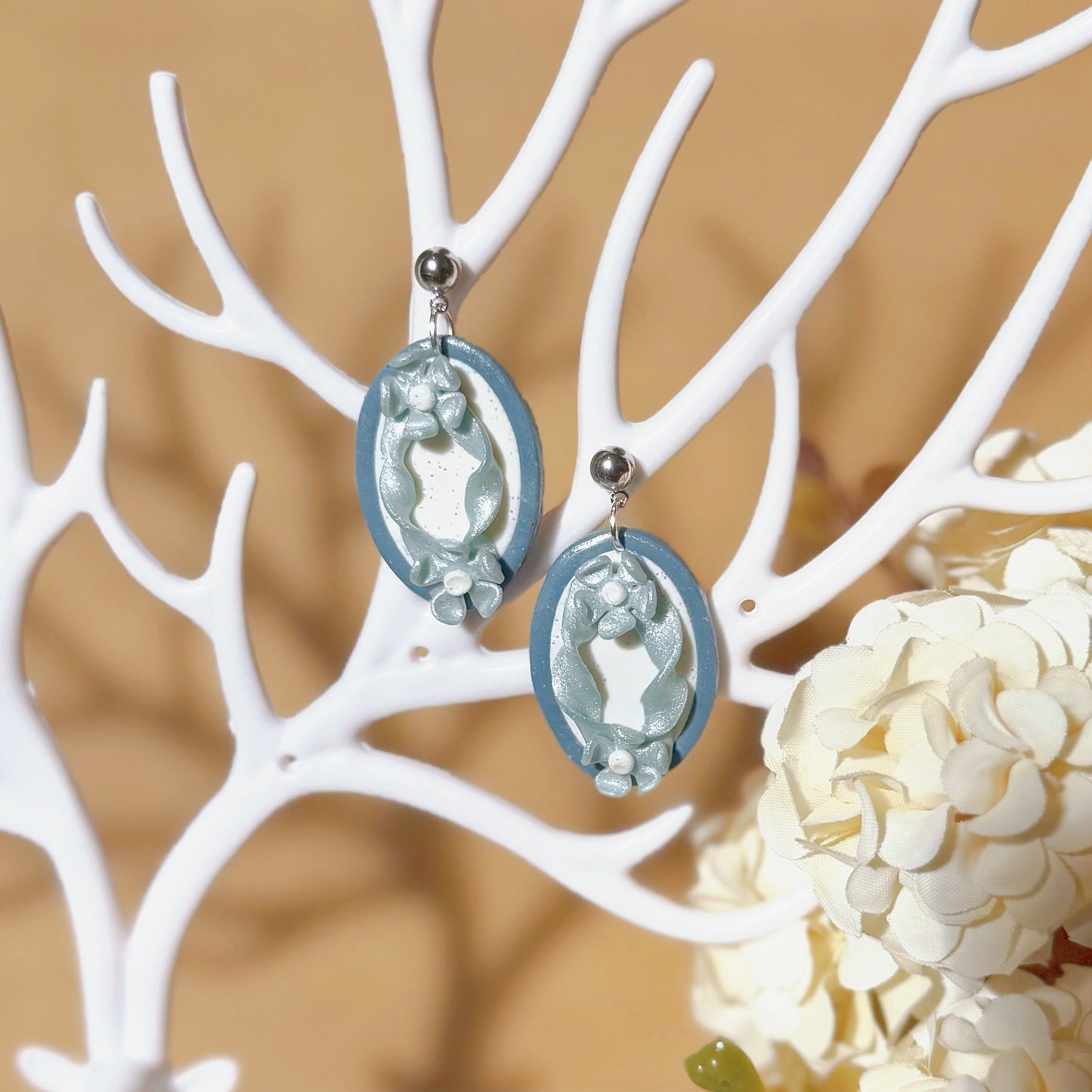 S925 Sterling Silver Hand-sculpted Earrings - Floral Relief (Classic B04)