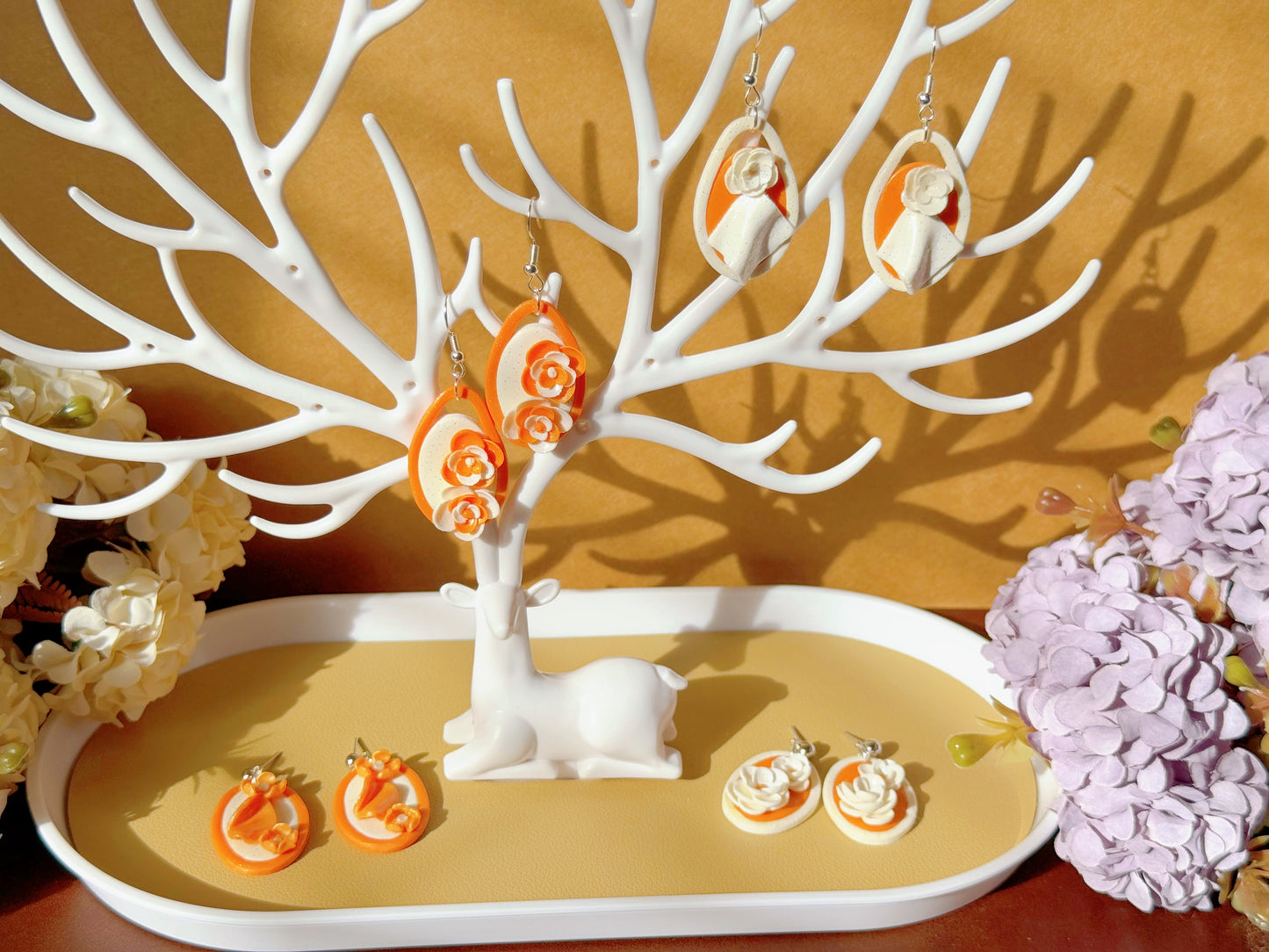 S925 Sterling Silver Hand-sculpted Earrings - Floral Relief (Classic O01)