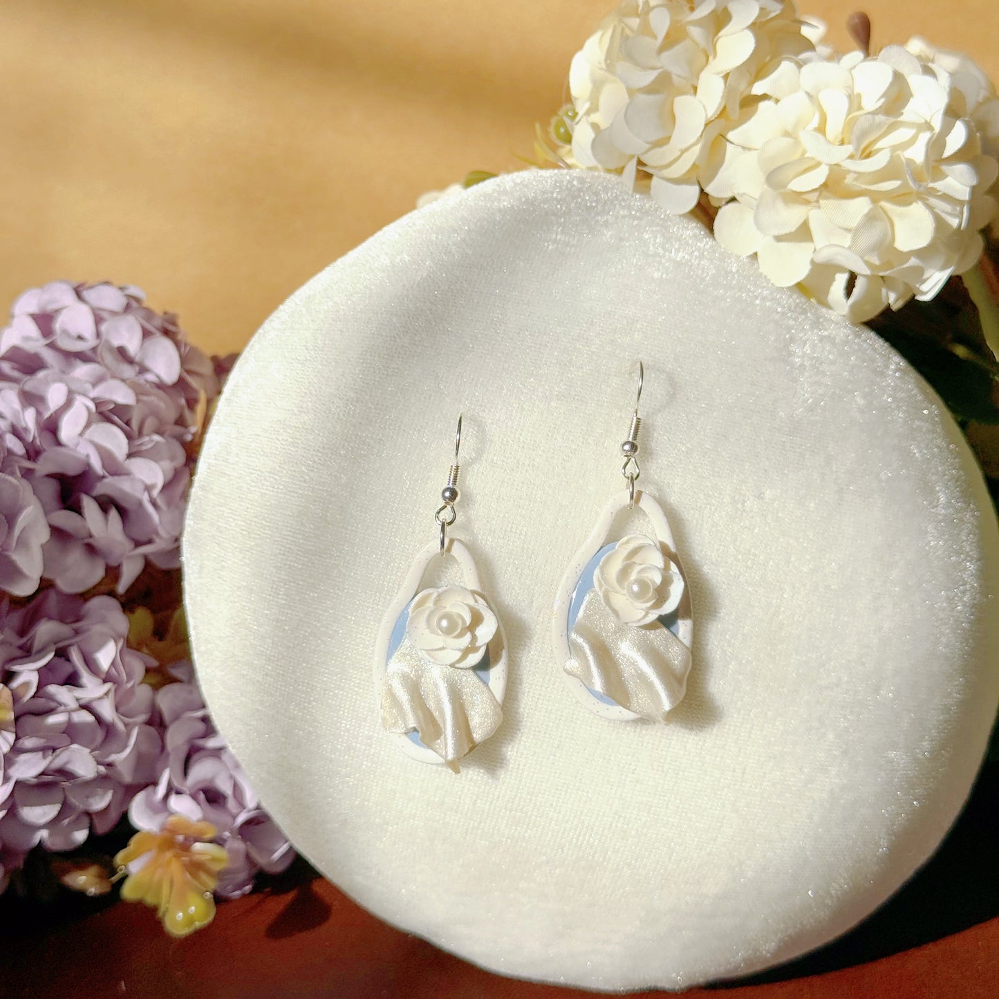 S925 Sterling Silver Hand-sculpted Earrings - Floral Relief (Classic B01)