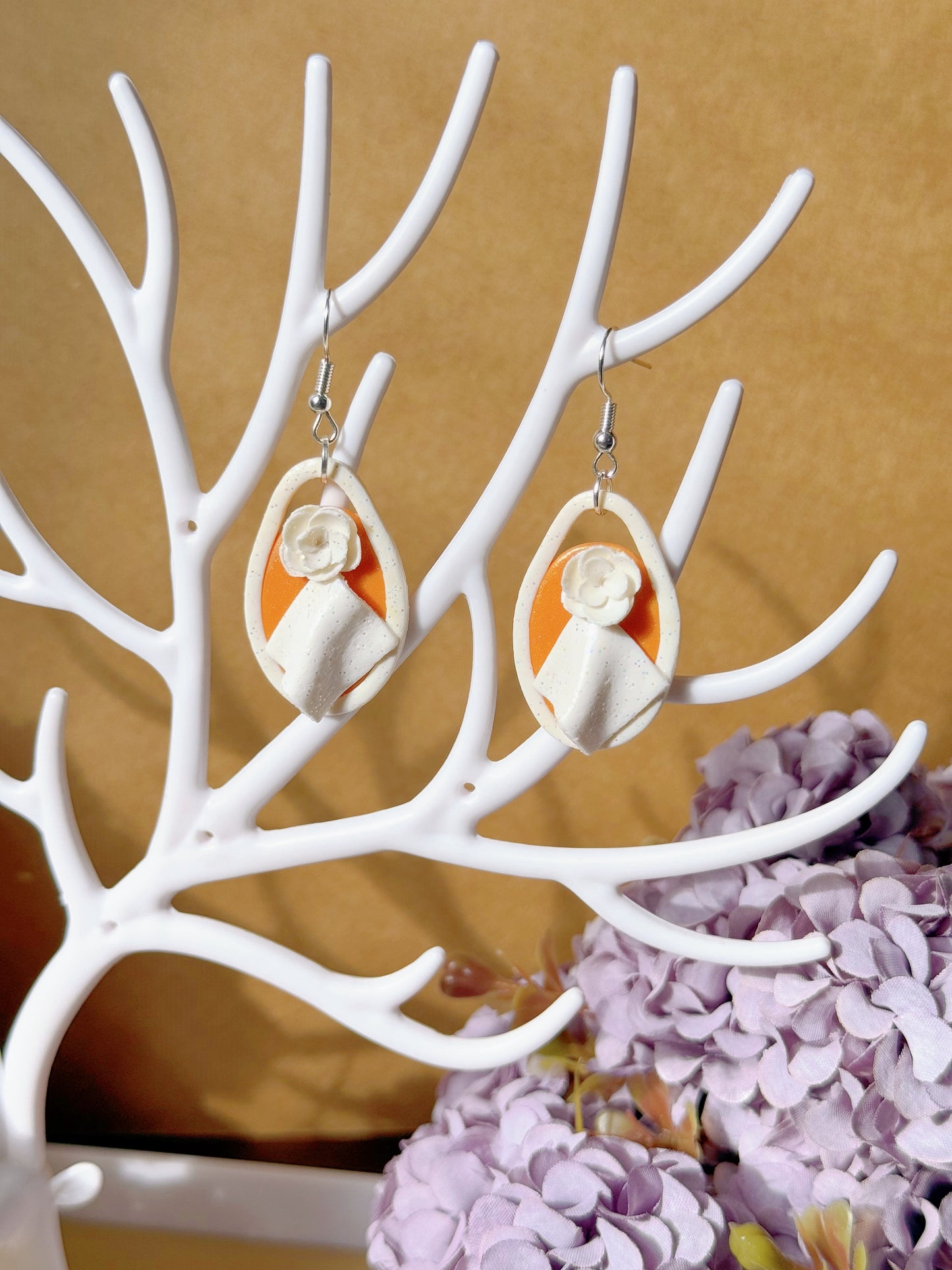 S925 Sterling Silver Hand-sculpted Earrings - Floral Relief (Classic O01)