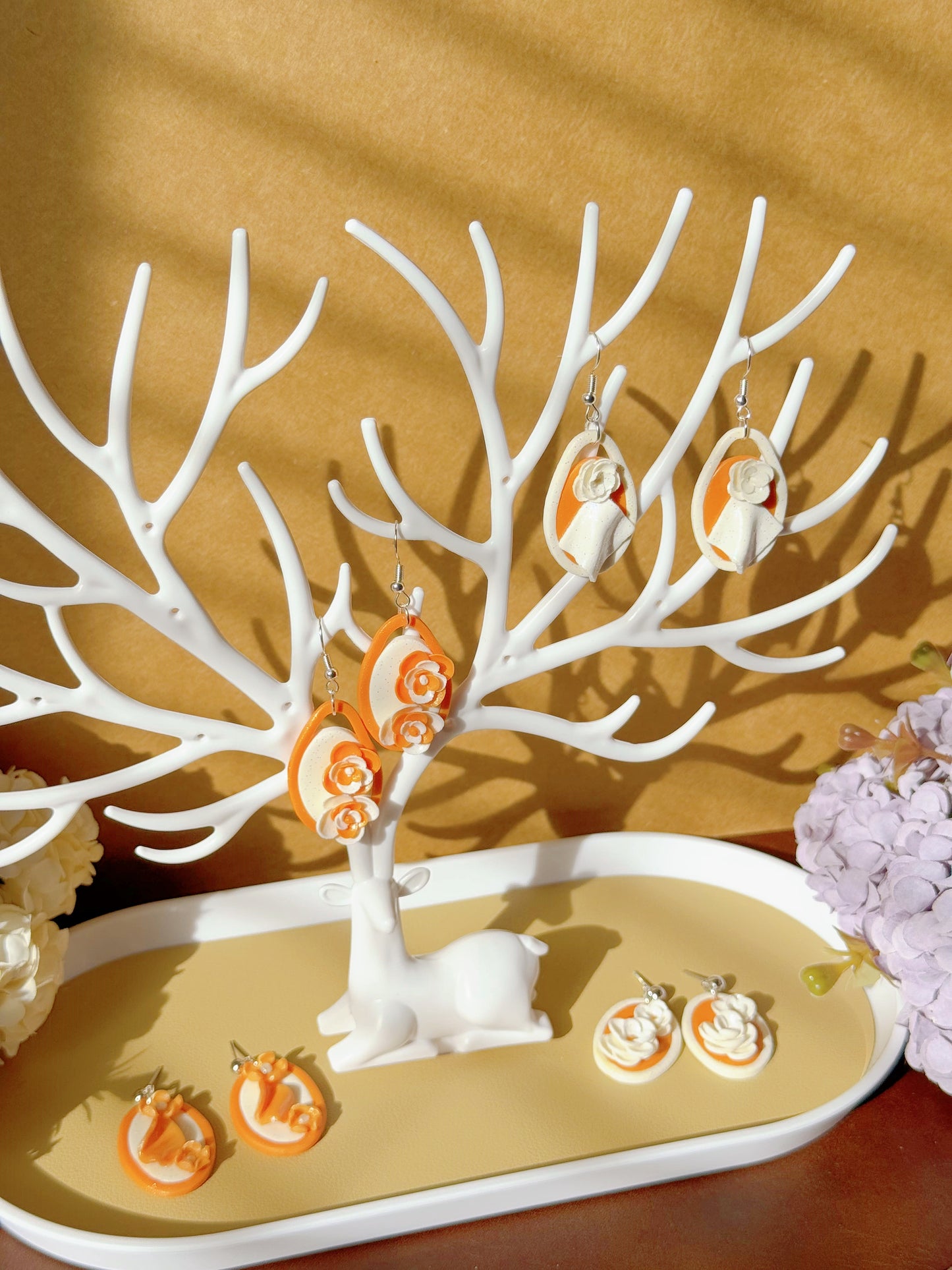 S925 Sterling Silver Hand-sculpted Earrings - Floral Relief (Classic O01)