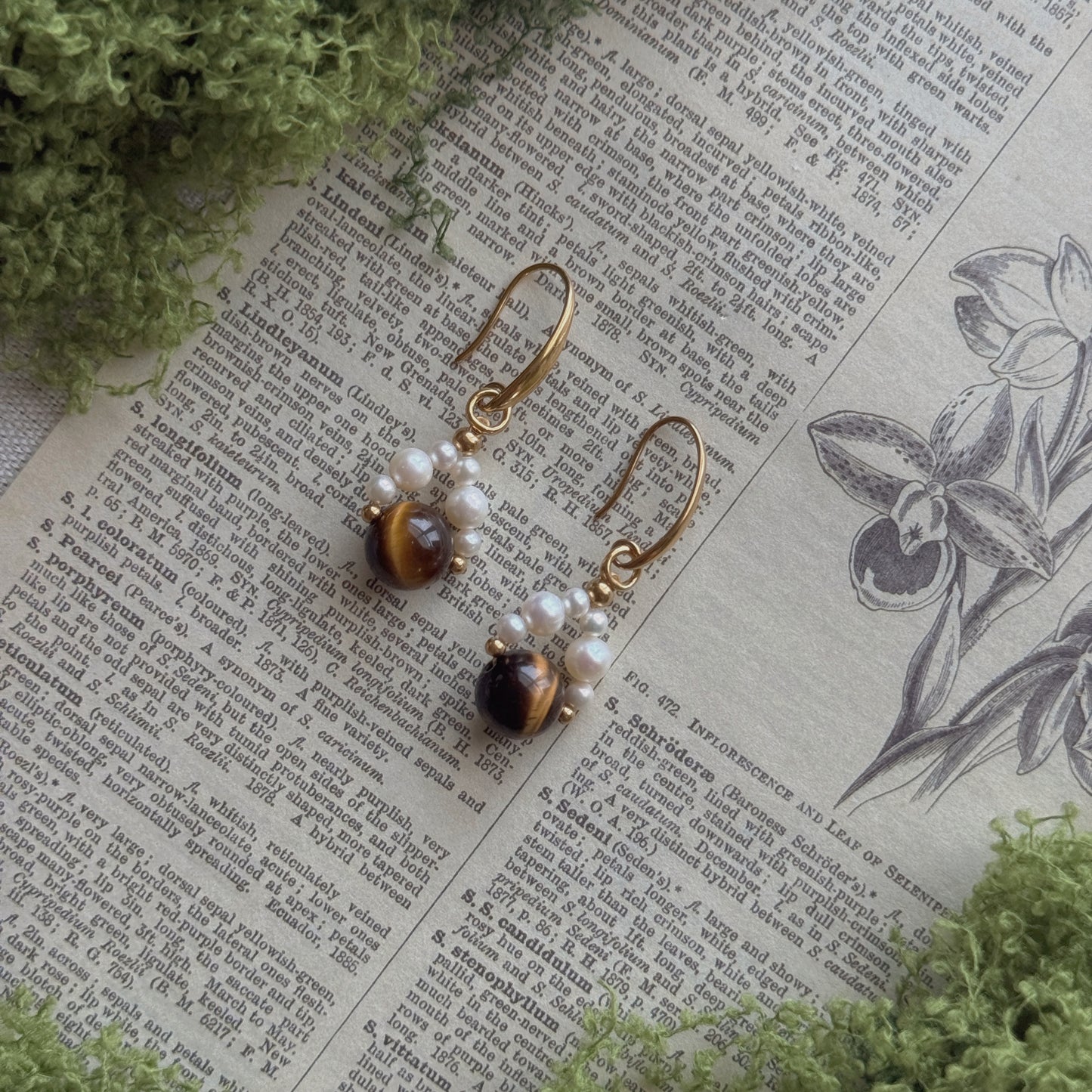 Woodland Glow · Freshwater pearl & Tiger's Eye Earrings