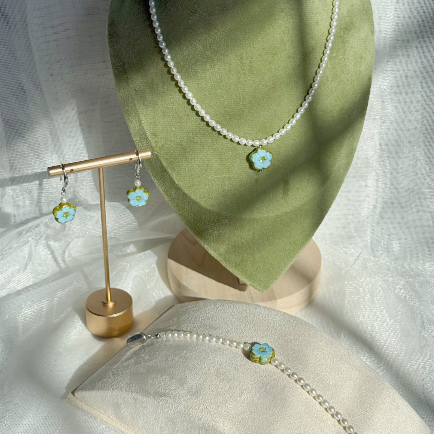 near round freshwater pearl jewelry set with high luster smooth surface pearls and czech glass floral necklace earrings and bracelet