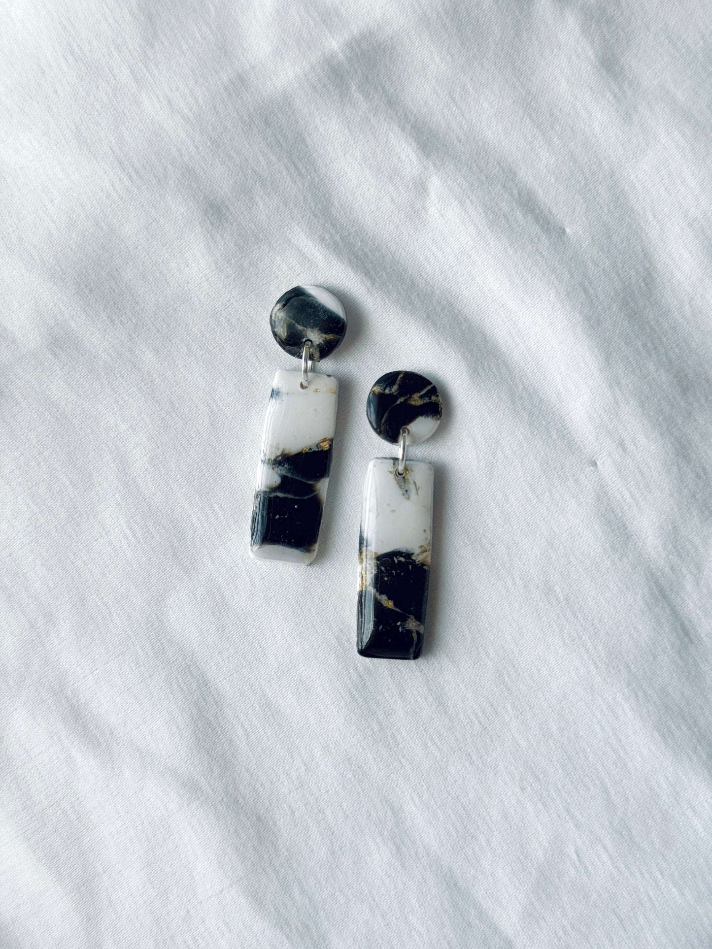 Marble Effects Earrings - Black & Gold